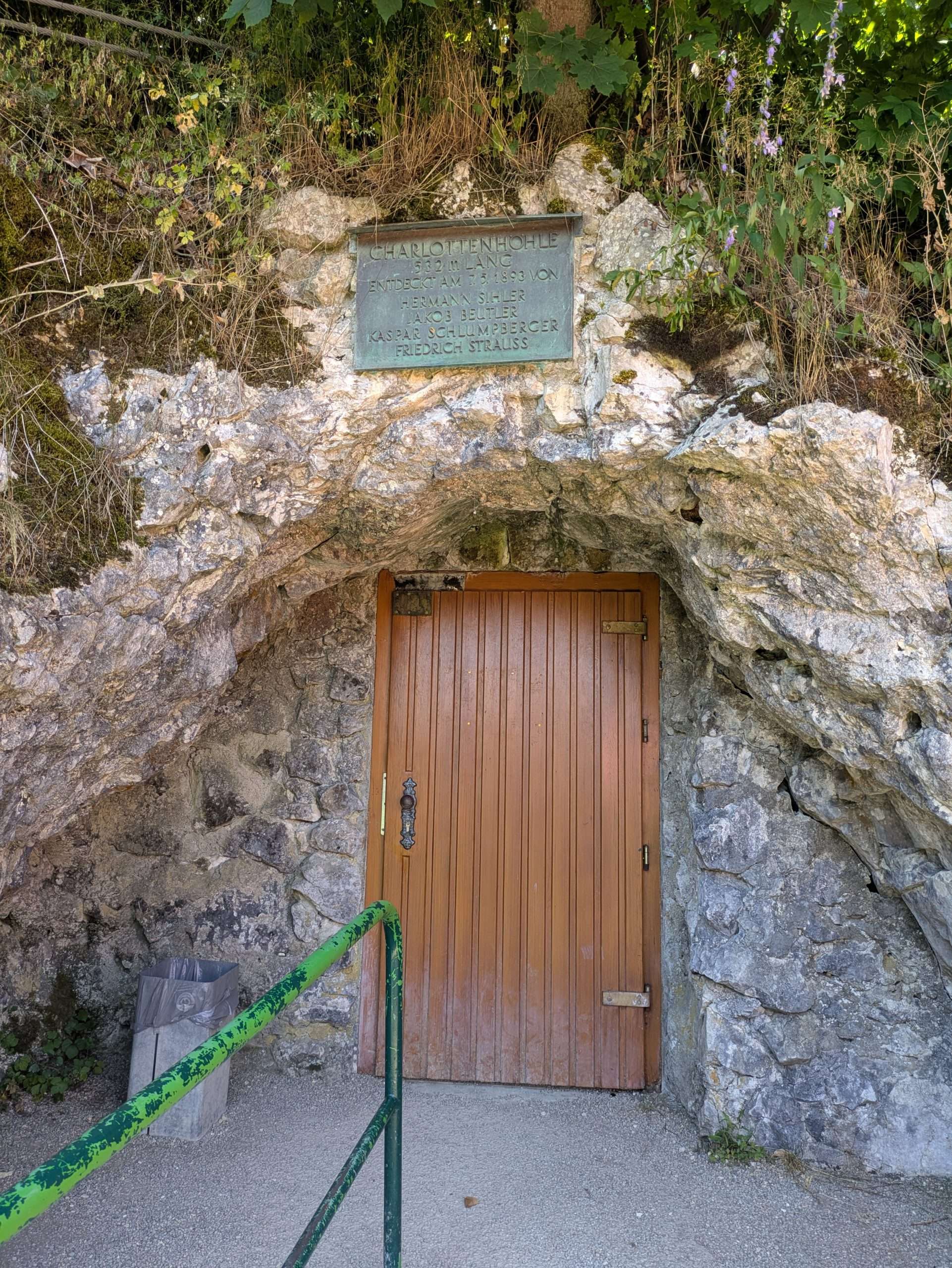 Charlottenhöhle: Day trip to LOne Valley